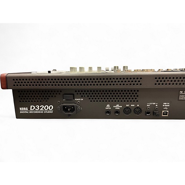 Used KORG D3200