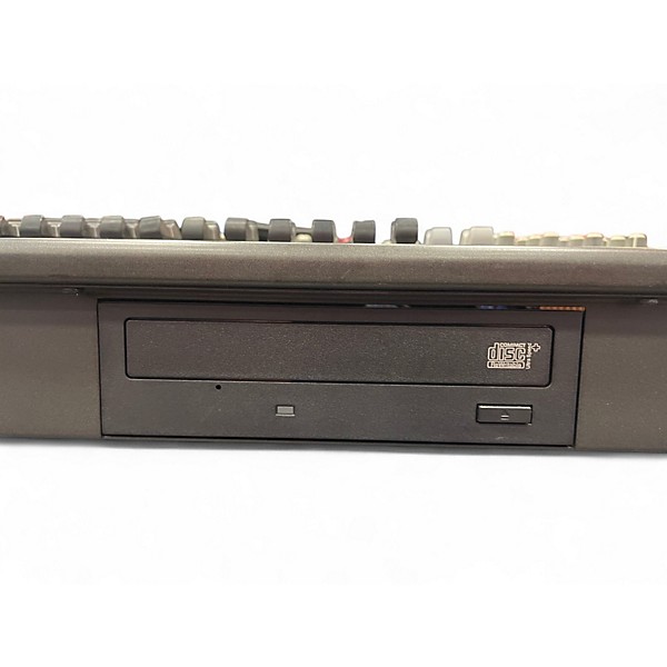 Used KORG D3200