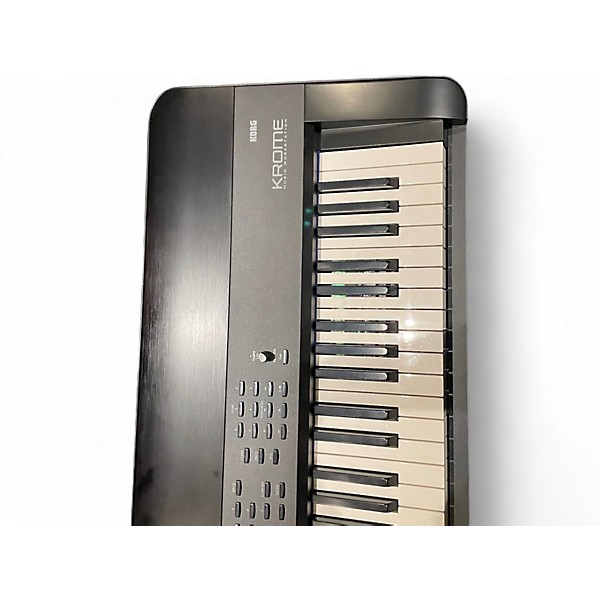 Used KORG Krome 88 Key Keyboard Workstation