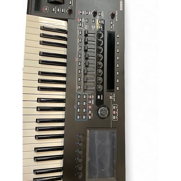 Used Yamaha MONTAGE M7 Keyboard Workstation