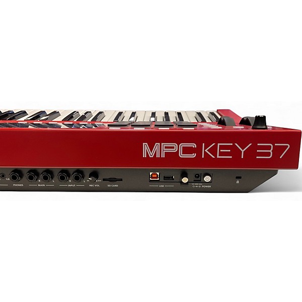 Used Akai Professional MPC KEY 37 Arranger Keyboard