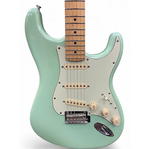 Used Fender Limited Edition Player Stratocaster Seafoam Green Solid Body Electric Guitar