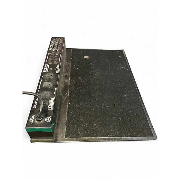 Used Furman SPB-8 Pedal Board
