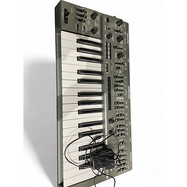 Used Behringer MS1 GY Synthesizer