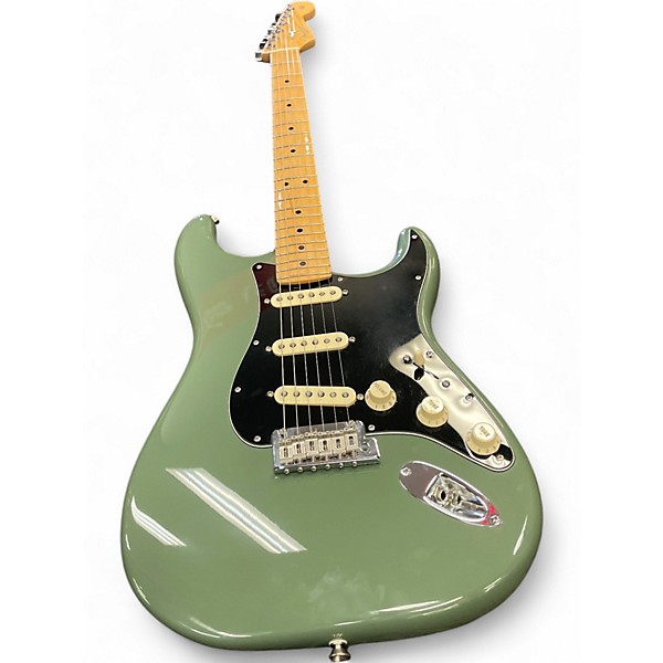 Used Fender American Professional Stratocaster with Rosewood Neck Royal Olive Solid Body Electric Guitar