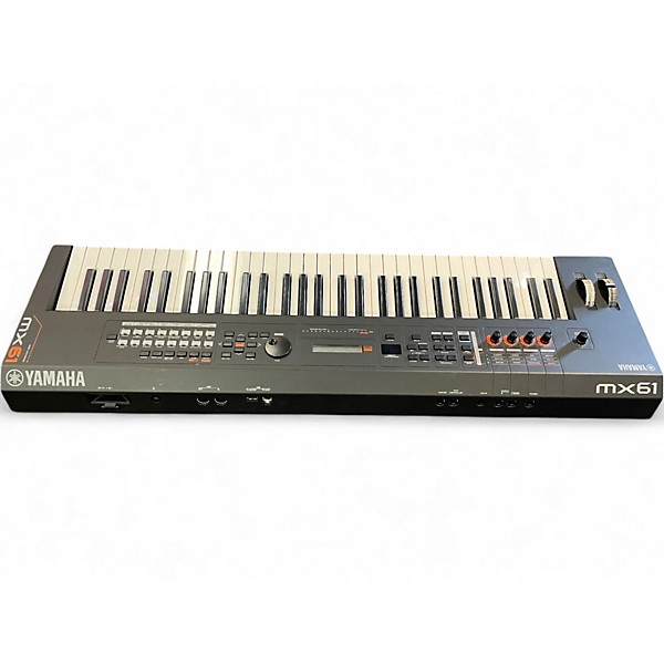 Used Yamaha MX61 61 Key Keyboard Workstation