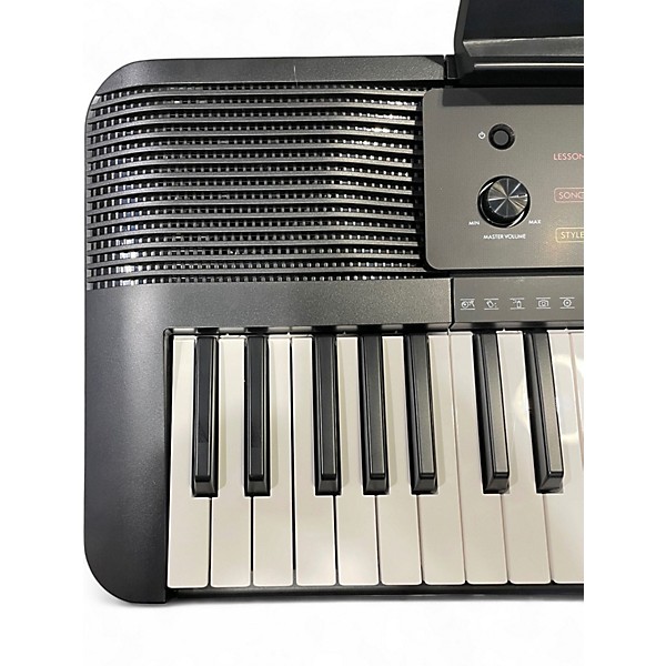 Used Yamaha PSRE273 Portable Keyboard