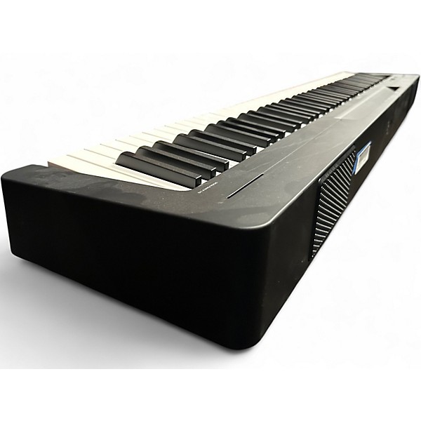 Used Yamaha P143 Digital Piano