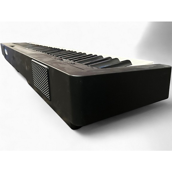 Used Yamaha P143 Digital Piano