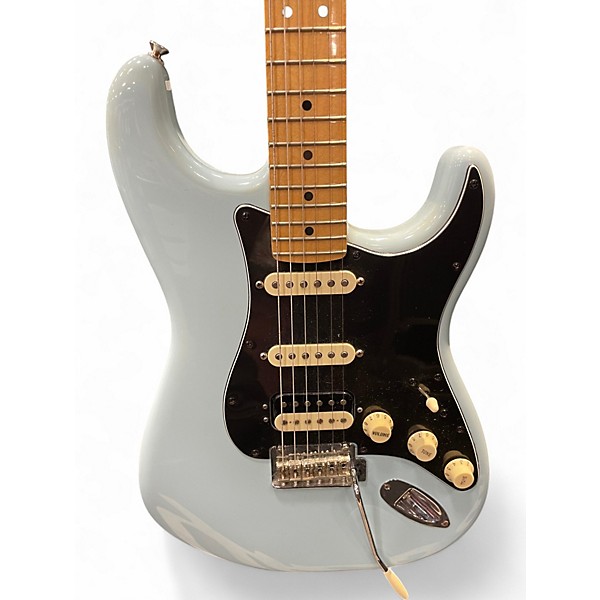 Used Fender Limited Edition Player Stratocaster HSS Sonic Blue Solid Body Electric Guitar