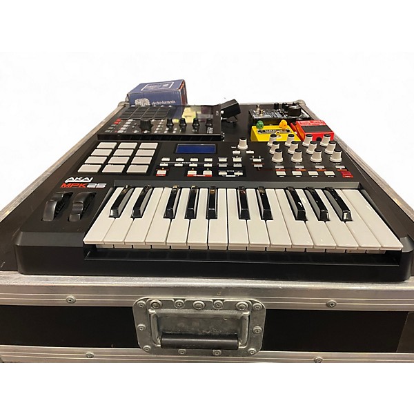 Used Akai Professional MPK25 25 Key MIDI Controller