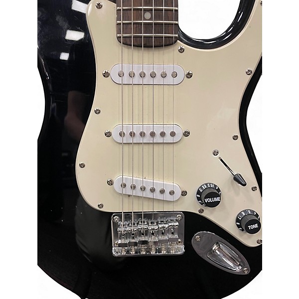 Used Squier Mini Affinity Stratocaster Black and White Electric Guitar