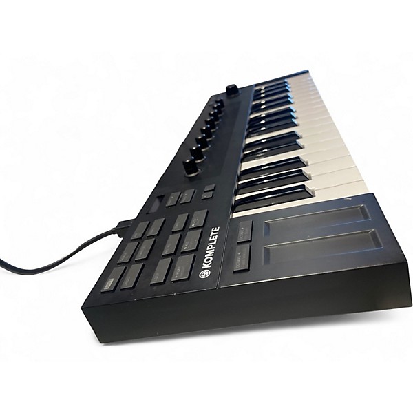 Used Native Instruments KOMPLETE KONTROL M32 MIDI Controller