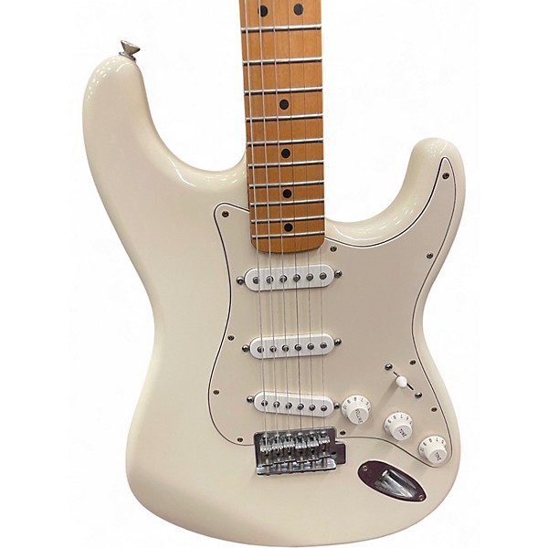 Used Starcaster by Fender Stratocaster Olympic White Solid Body Electric Guitar