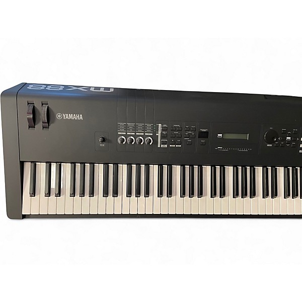 Used Yamaha MX88BK Synthesizer