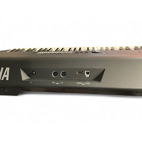 Used Yamaha MX88BK Synthesizer