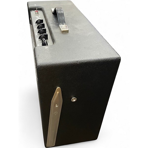 Used Fender FR12 Guitar Combo Amp