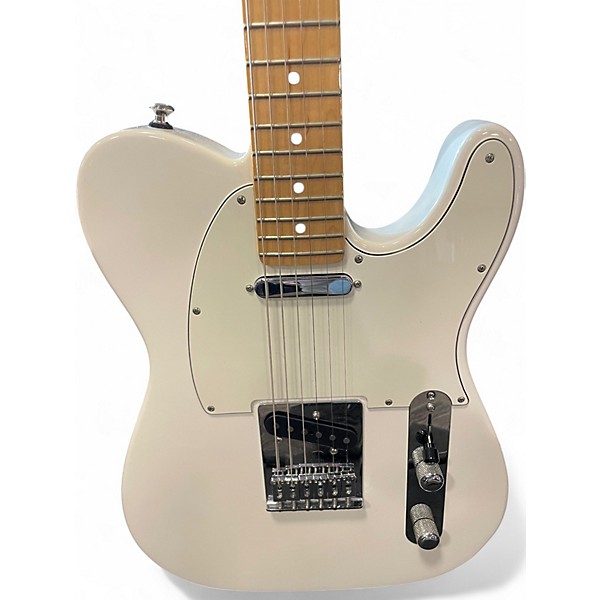 Used Fender PLAYER STRATOCASTER Polar White Solid Body Electric Guitar