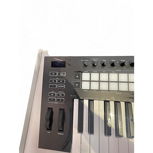 Used Novation Launchkey 25 Key MIDI Controller