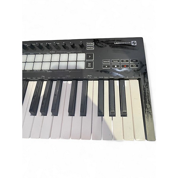 Used Novation Launchkey 25 Key MIDI Controller