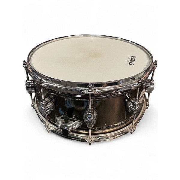 Used DW 5.5X14 Design Series Snare Silver Drum