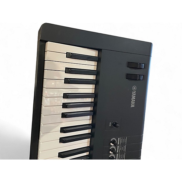 Used Yamaha MX88 Synthesizer