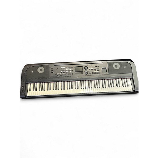 Used Yamaha DGX670 Digital Piano