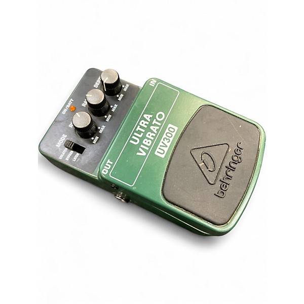 Used Behringer UV300 Ultra Vibrato Effect Pedal