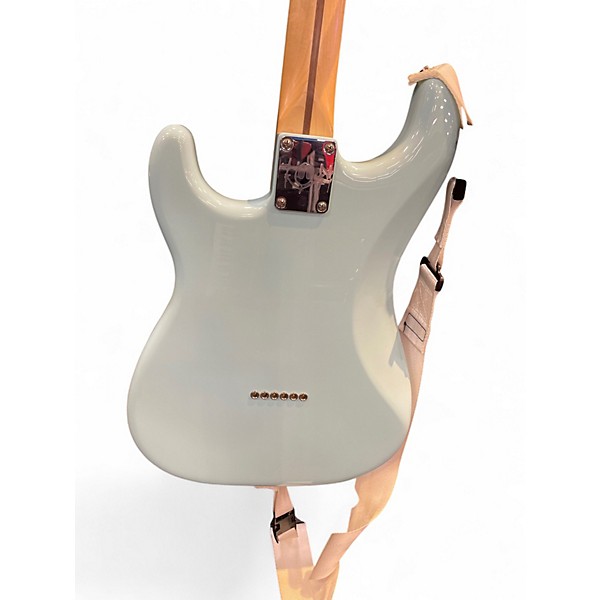 Used Fender Tom Delonge Signature Stratocaster Daphne Blue Solid Body Electric Guitar
