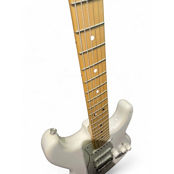 Used Fender Modern Player Stratocaster White Solid Body Electric Guitar
