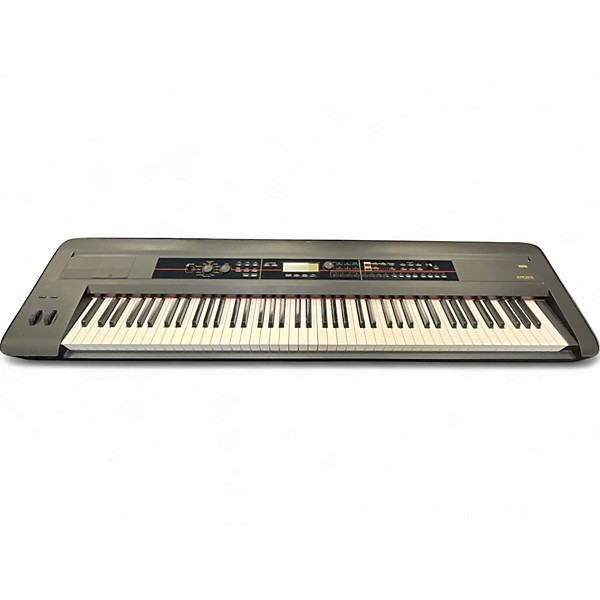 Used KORG Kross 61 Key Keyboard Workstation