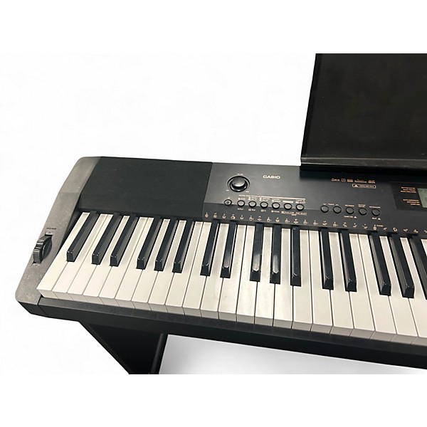 Used Akai Professional MPC Key 61 Keyboard Workstation