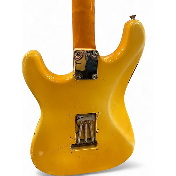 Used Fender AMERICAN VINTAGE REISSUE '62 STRATOCASTER Olympic White Solid Body Electric Guitar
