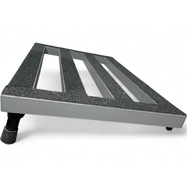 Used Ghostfire Pedalboard With Case Pedal Board