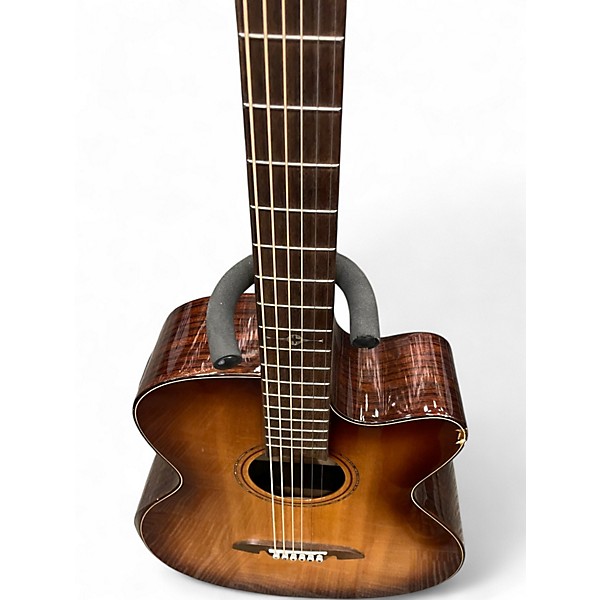 Used Alvarez ABT710CEARSHB Baritone Acoustic 2 Color Sunburst Acoustic Guitar