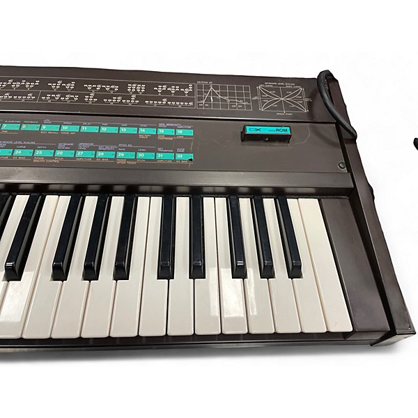 Used Yamaha DX7 Synthesizer