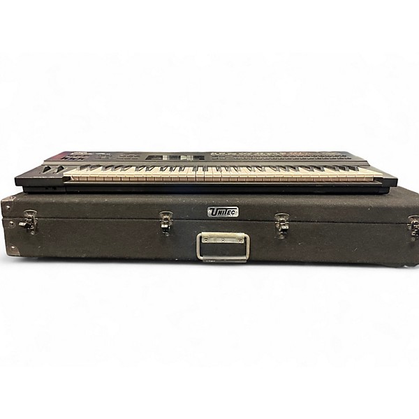 Vintage 1990s Yamaha DX7 II Synthesizer