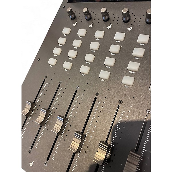Used Icon QCon Pro G2
