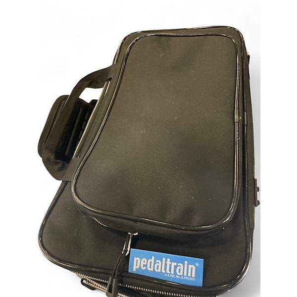 Used Pedaltrain METRO 16 Pedal Board