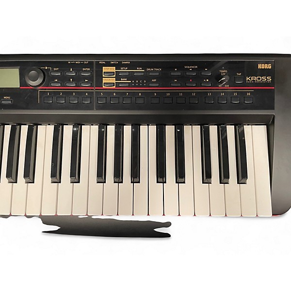 Used KORG Kross 61 Key Keyboard Workstation