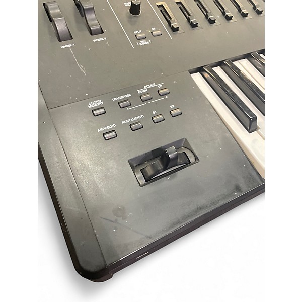 Used Roland Fantom 6 Keyboard Workstation