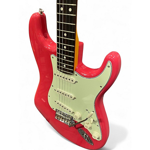 Used Fender AMERICAN PRO CLASSIC STRAT DAKOTA RED Solid Body Electric Guitar
