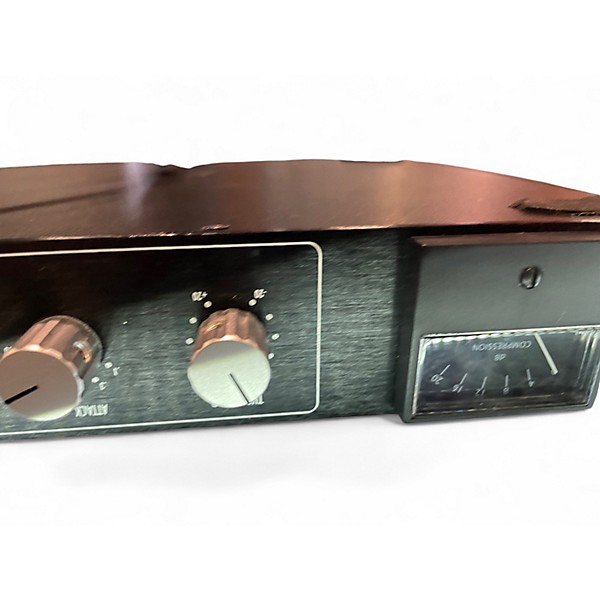 Used Warm Audio Bus compressor Compressor