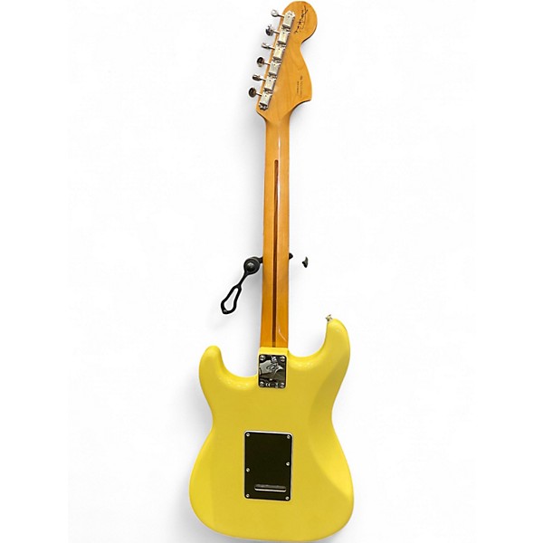 Used Fender Artist Series Jimi Hendrix Stratocaster Buttercream Solid Body Electric Guitar
