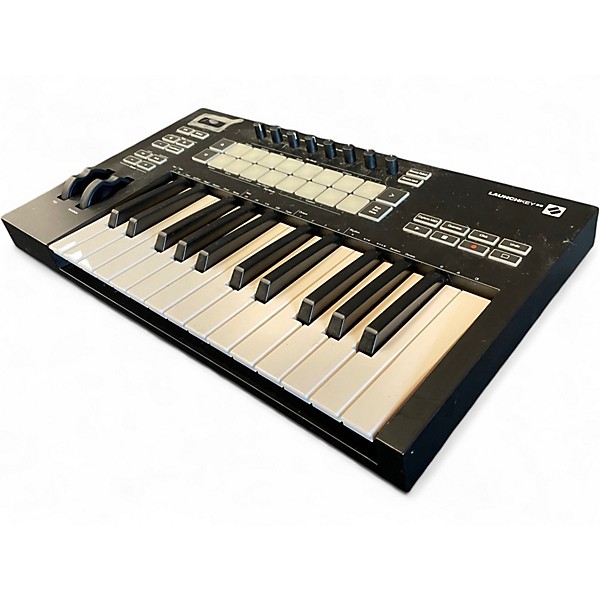 Used Novation Launchkey 25 Key MIDI Controller