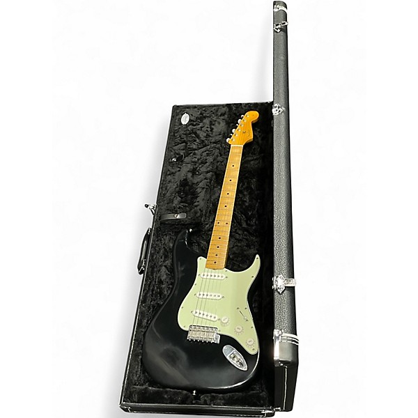 Used Fender LIMITED EDITION Vintera II Road Worn '60s Stratocaster Black Solid Body Electric Guitar