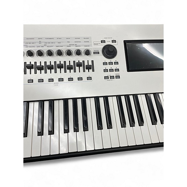 Used Yamaha MONTAGE 8 WHITE Synthesizer