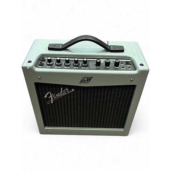 Used Fender Mustang I V2 20W 1X8 Guitar Combo Amp