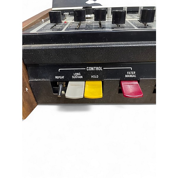 Vintage 1973 Roland Synthesizer SH-2000 Synthesizer