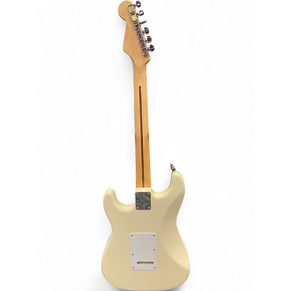 Used 2008 Fender Standard Strat Arctic White Solid Body Electric Guitar